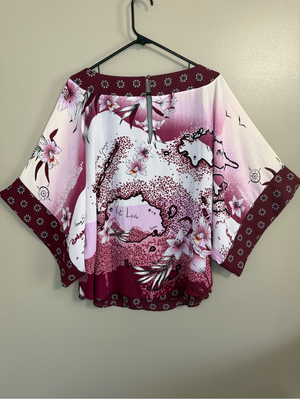 NWT WHBM Fiji Sunset Kimono Top Blouse V-neck Flowy Maroon White Pink Women’s XL - Picture 3 of 10
